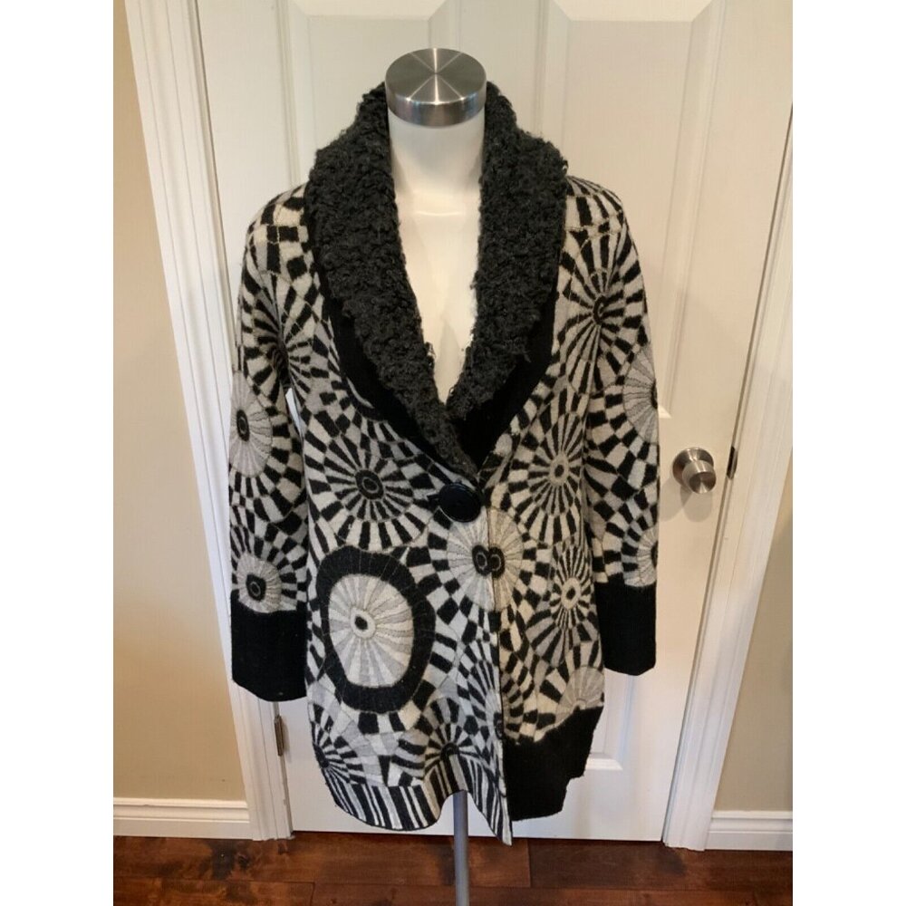 Angel Of The North Gray & Black Geometric Knit Sweater Coat, Size S
